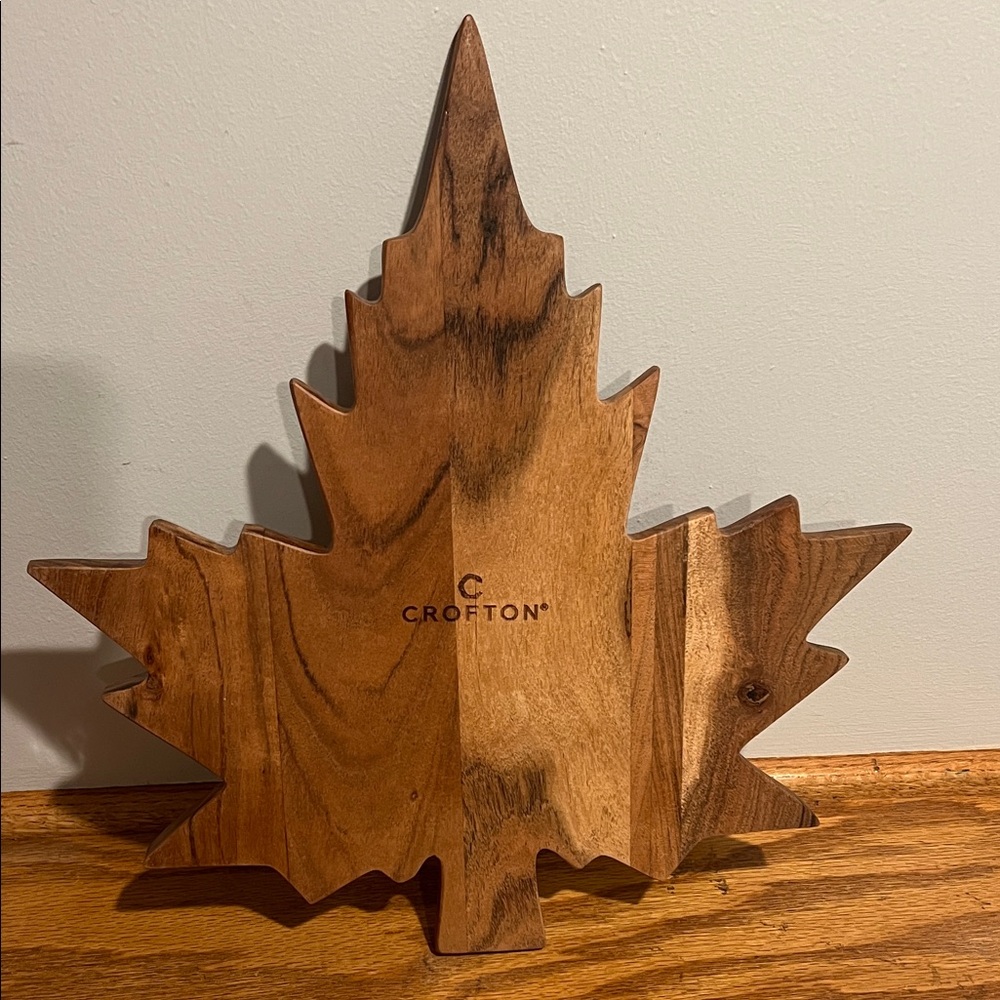 Crofton Maple Leaf Wooden Cutting Board